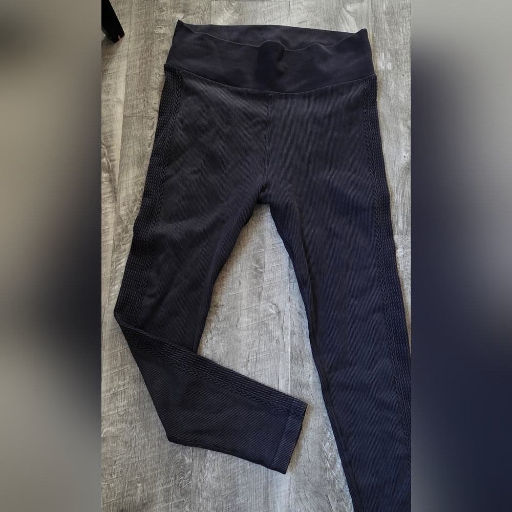 High-Waisted Black/Gray Textured Leggings